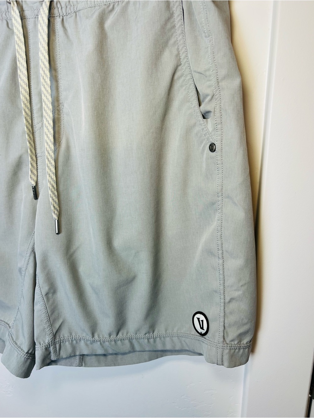 Vuori Kore Short Lined 7” L - Picture 5 of 7
